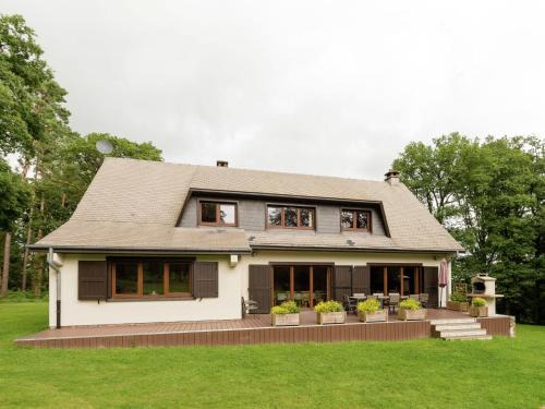 Tenneville Villa with Sauna