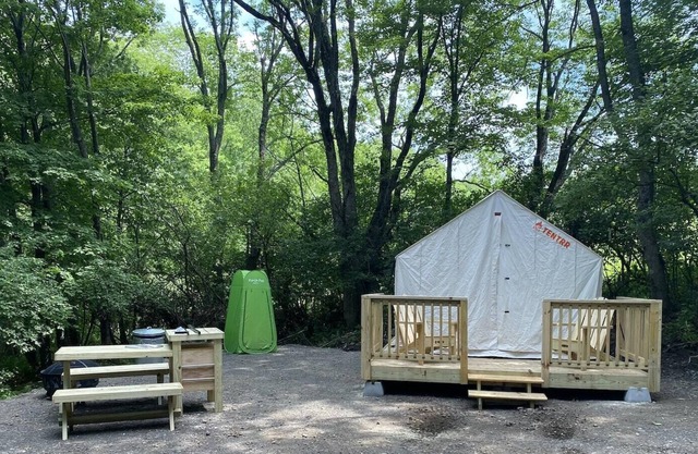 Tentrr Signature Site - "Serene"