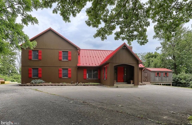 Texter Mountain Lodge - 105 Acre Mountain Home