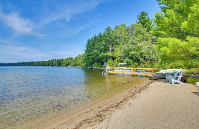 'The Acres' Panther Pond Cabin w/Beach & Dock!