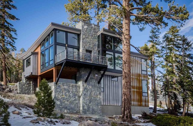 The Altis Ski House on the Slopes