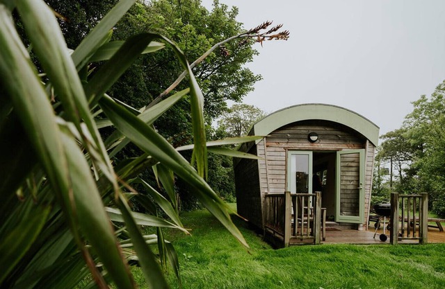 'The Arc' Self-contained eco hut, Nr St Ives, Cornwall