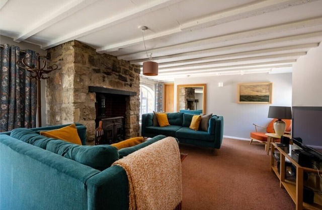 THE ARCHES, pet friendly, with open fire in Bamburgh