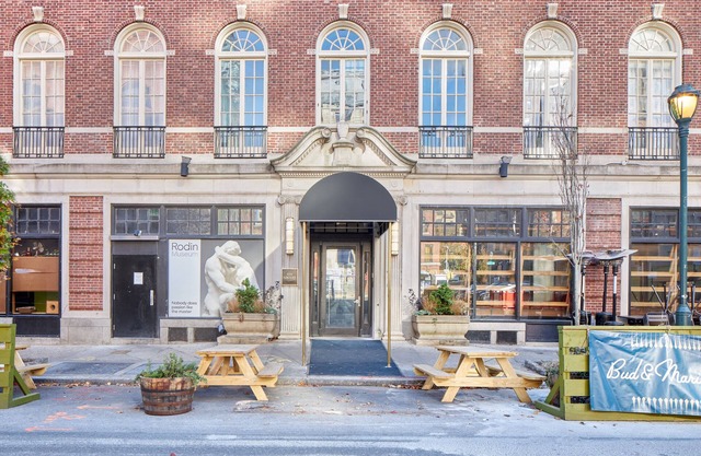 The Arco powered by Sonder | Spacious King Room