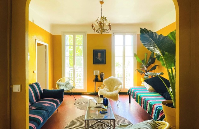 The atelier, bohemian refuge with view in the heart of Collobrières