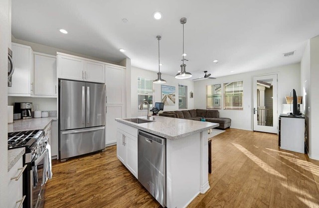 The Beach Hive/Newly remodeled