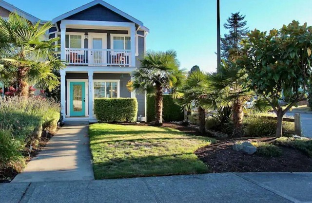 The Blue Ruby - nestled in Point Defiance