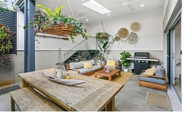 The Boathouse/Luxury Home/4mins walk Marina/Shops