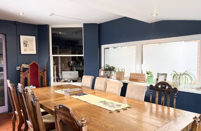 The Boho - Large house - 4 min walk Town/Beach