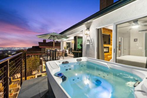 The California - On Top of San Diego in a Hot Tub