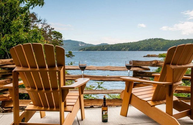 The 'Captain's Suite' at Sea Star Lofts - On the Waterfront!