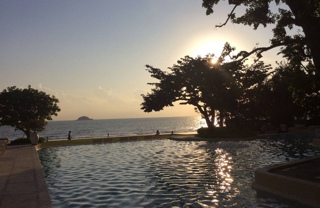 The Che Pool Access Beachfront Condo by Away