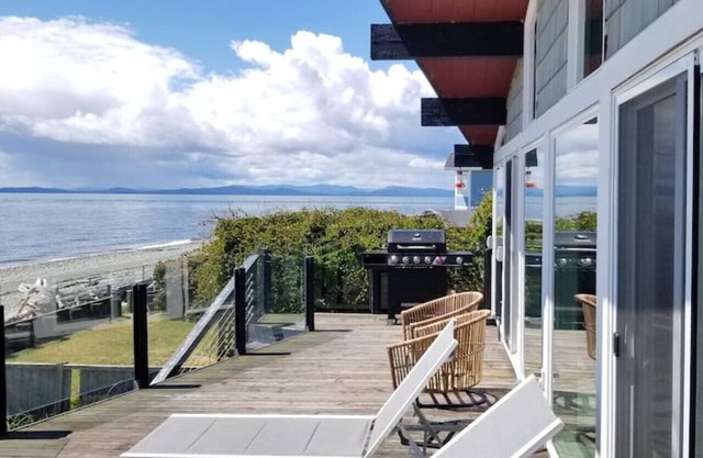 The Coastal Cottage - Direct Beach Access