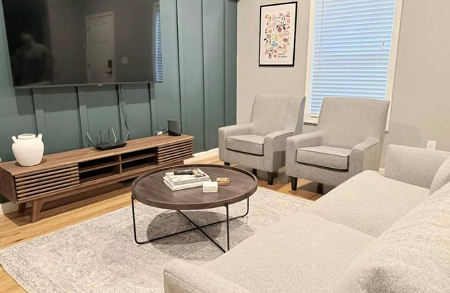 The Corner at SJ - Cozy + Modern Retreat in Lewisburg