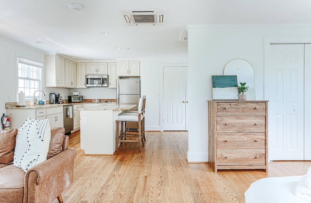 The Cottage at Batten Green, Beautiful Farm Views, 5 mins to DT Staunton, Pet-Friendly!