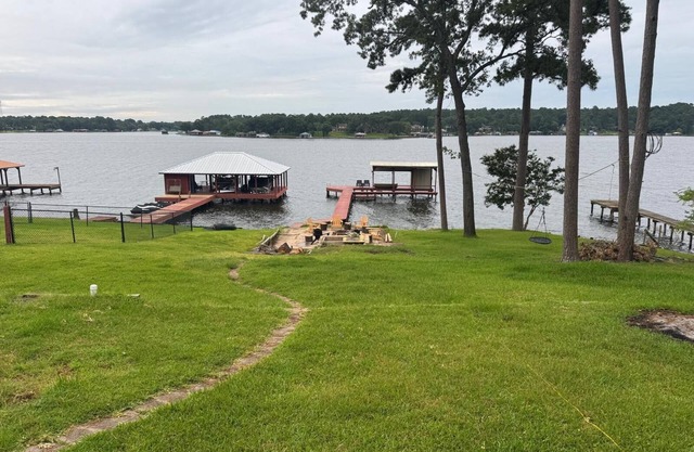 The Cozy Sabbath Lakefront