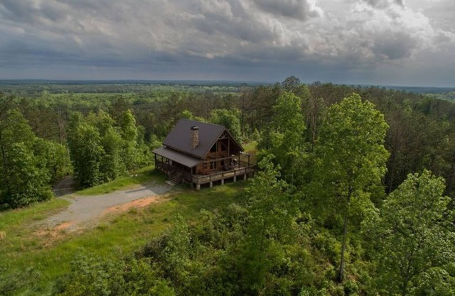 The Cypress Cabin - Solid Wood Log Cabin with Awesome Views!
