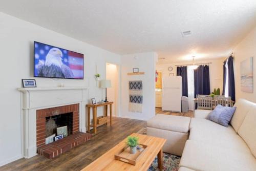 The Delightful Doubles- Unit E- Centrally Located