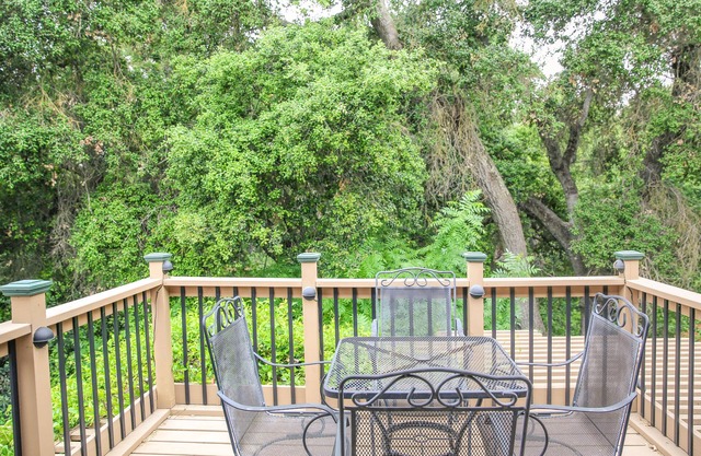 The Eden House Vineyard & Inn