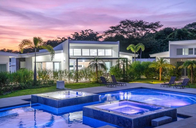 The Enclave Avellanas - Villa B4