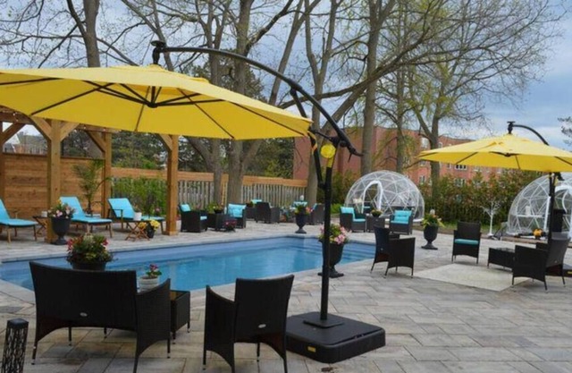 The Glamour Suite at Lakehurst