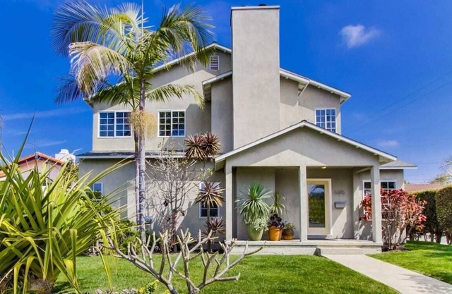 The Grande House+Studio: yard+pets+BBQ!