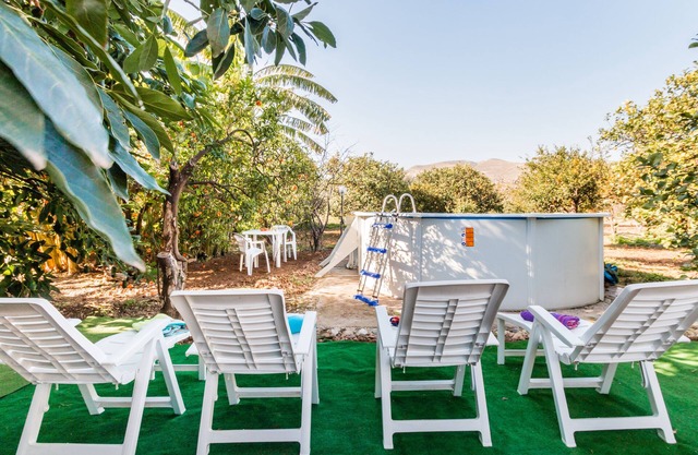 "THE GREAT GARDEN" with private pool &