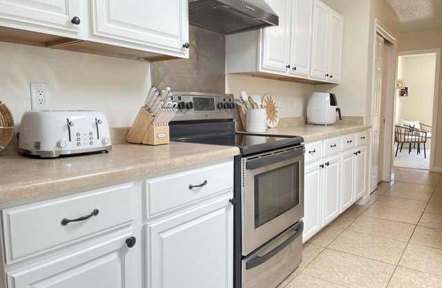 The Greenehouse on the Golf Course-westside