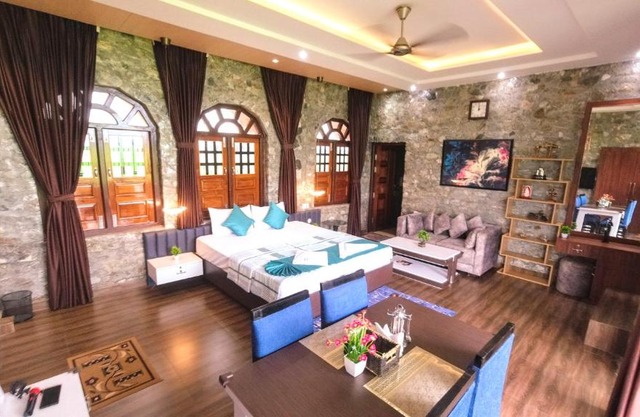 The GreyStone FarmHouse, Turibari