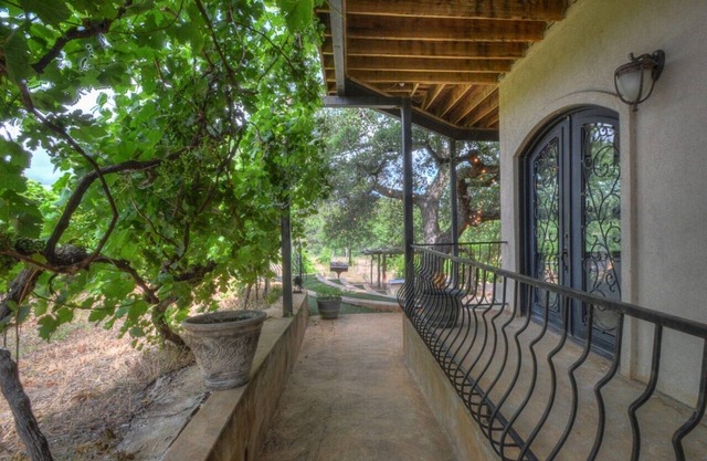 The Guesthouse at The Lonely Oak