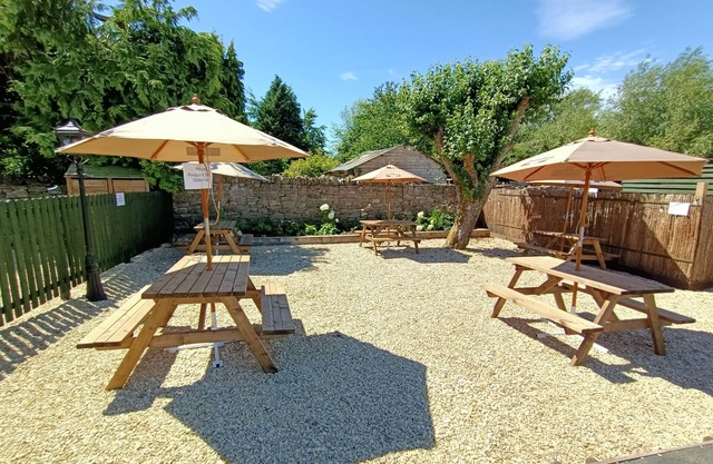 The Harp Inn
