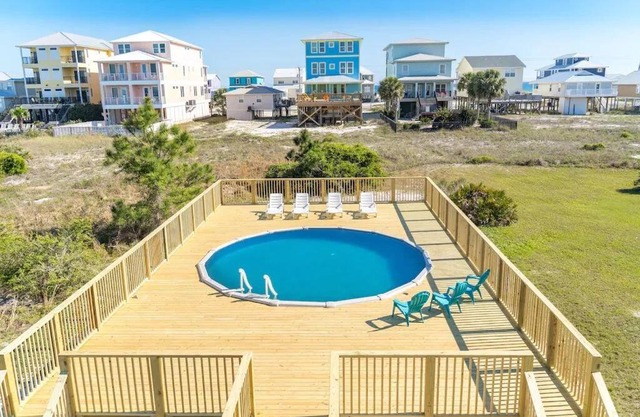 The Herron, Sleep 20, Walk beach