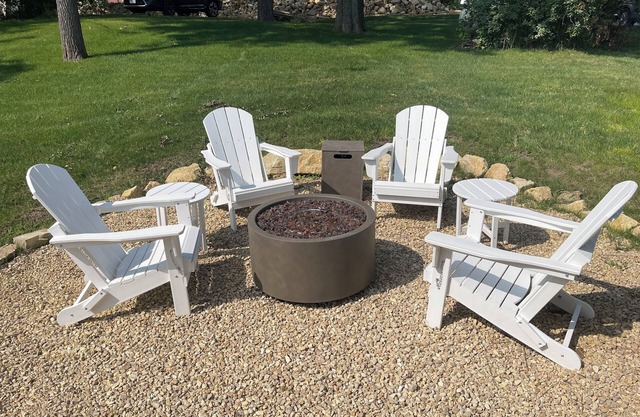 The Hideaway - Cozy space with outdoor porch and firepit