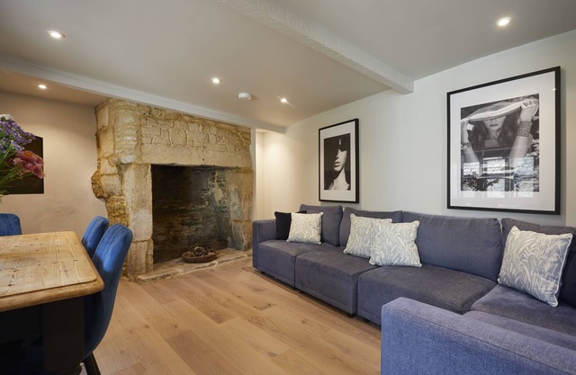 The Hideaway - Sleeps 6