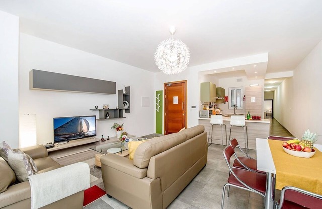 The Hillock North D6