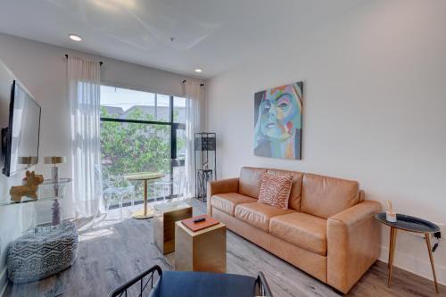 The Hive 101 King Suite Pet Friendly