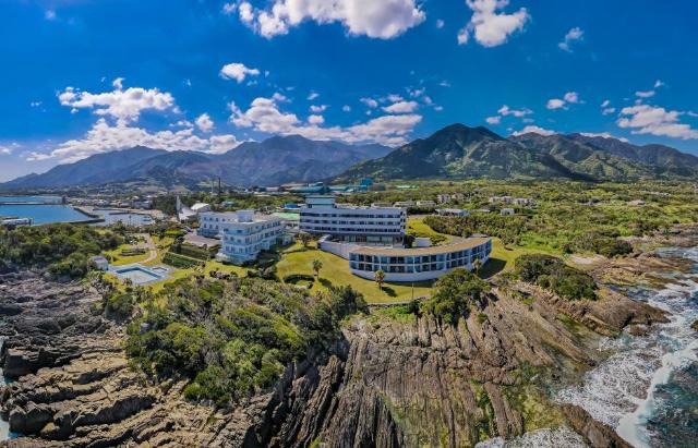 THE HOTEL YAKUSHIMA ocean & forest