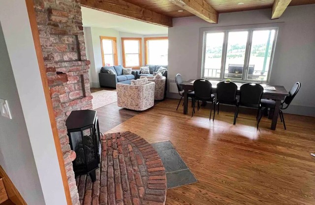 The House at Clinton Hills Lodgen