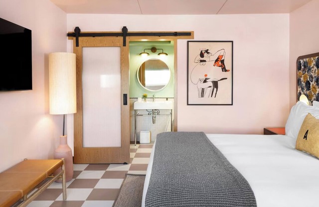 The King at ARRIVE Albuquerque, Near Old Town Albuquerque Historic District