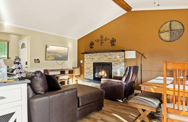 The LeeHive | Near Lake Arrowhead Village