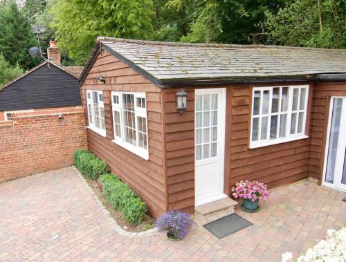 The Little Lodge House