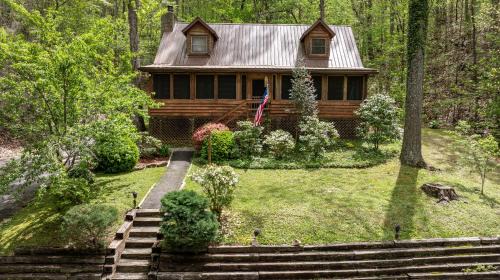 The Mountain Forager Cabin, Bryson City NC