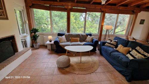 The Painter's Garden, Walk to Sea, Onsite Parking