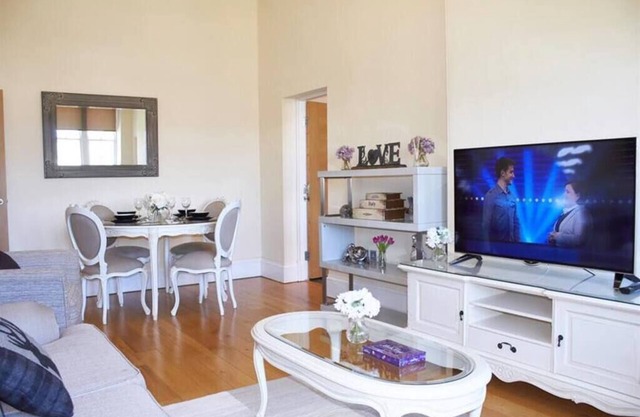 The Palm Suite Summar