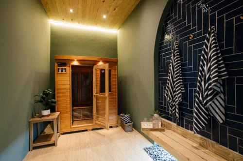 The Palms Boutique Hotel