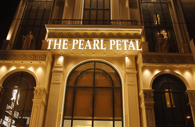 The Pearl Petal