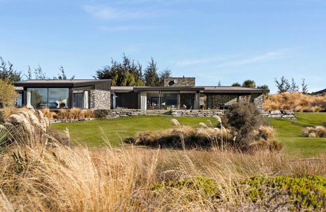 The Preserve Jacks Point - Hosted by NZSIR Luxury Rental Homes