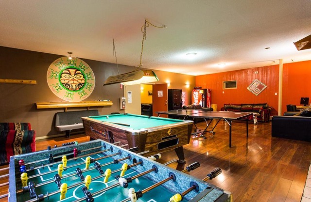 The Raging Elk Adventure Lodging