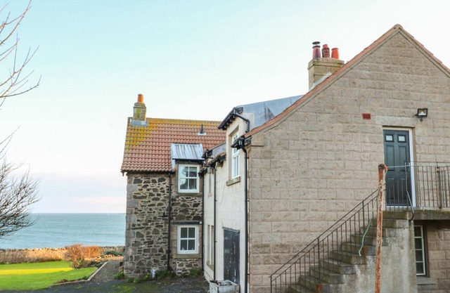 THE REST, pet friendly, country holiday cottage in St Abbs