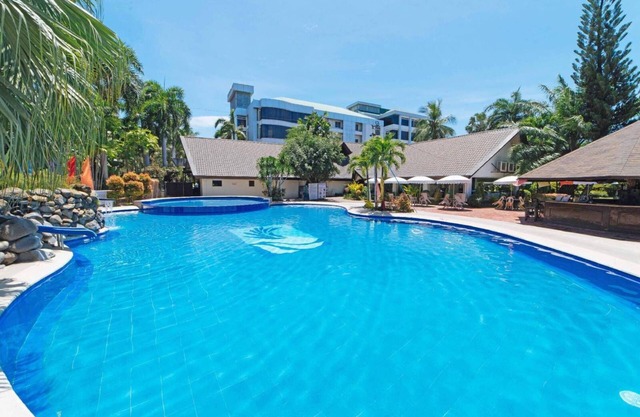 The Ritz Hotel at Garden Oases